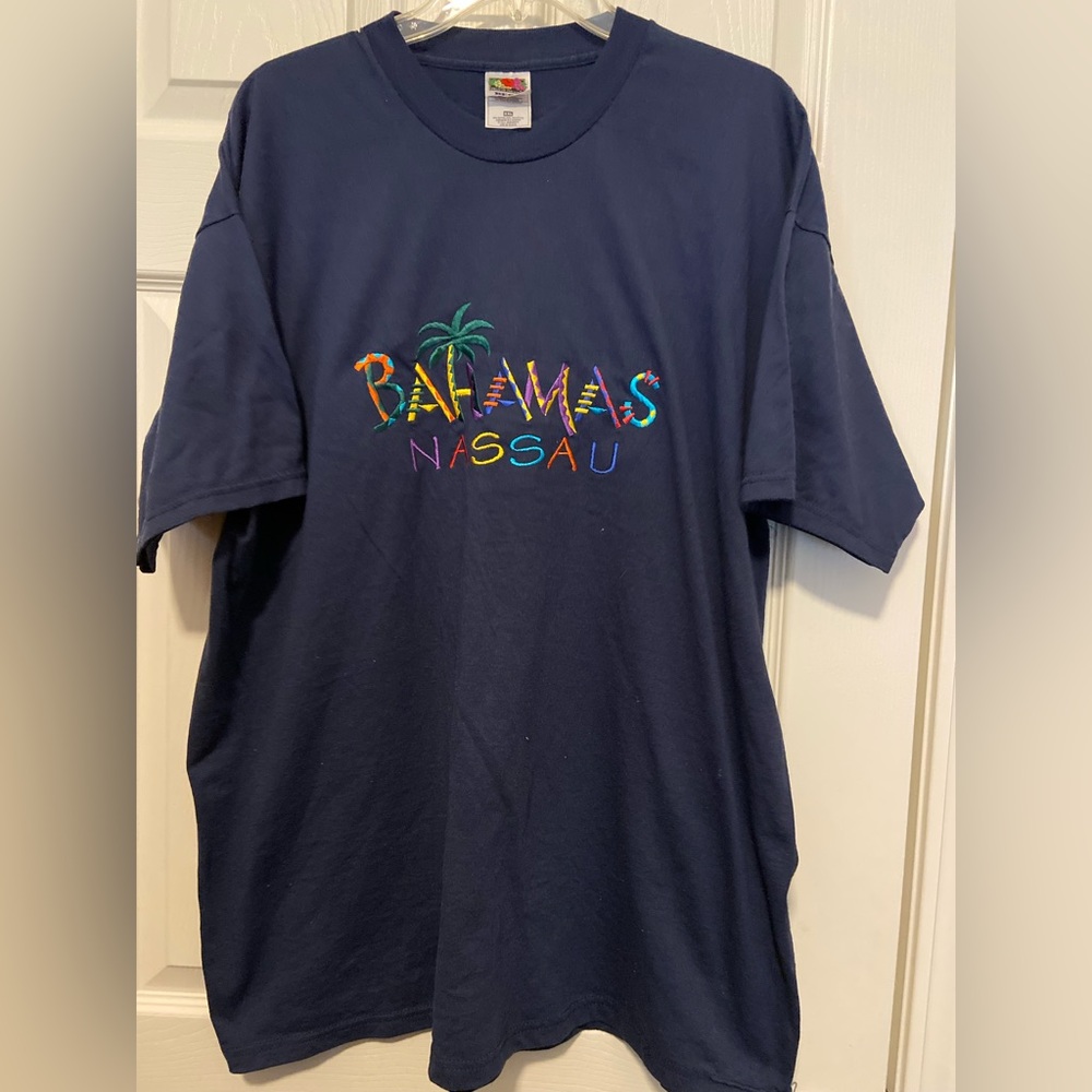Bahamas Nassau embroidered t-shirt XXL in Navy